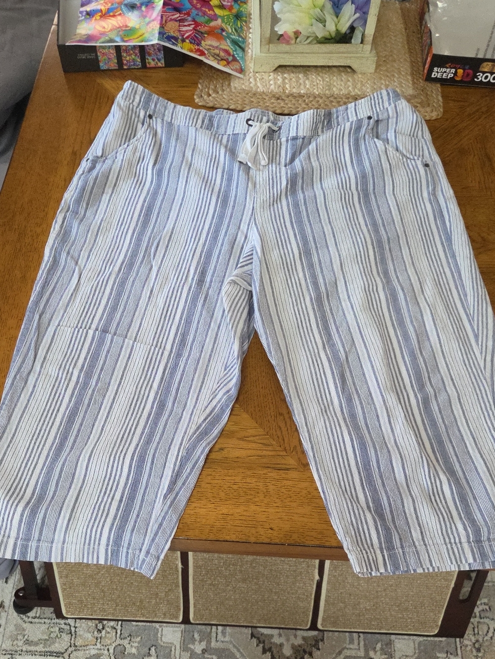 croft & barrow Blue and White Striped Women's drawstring capris 100% Cotton